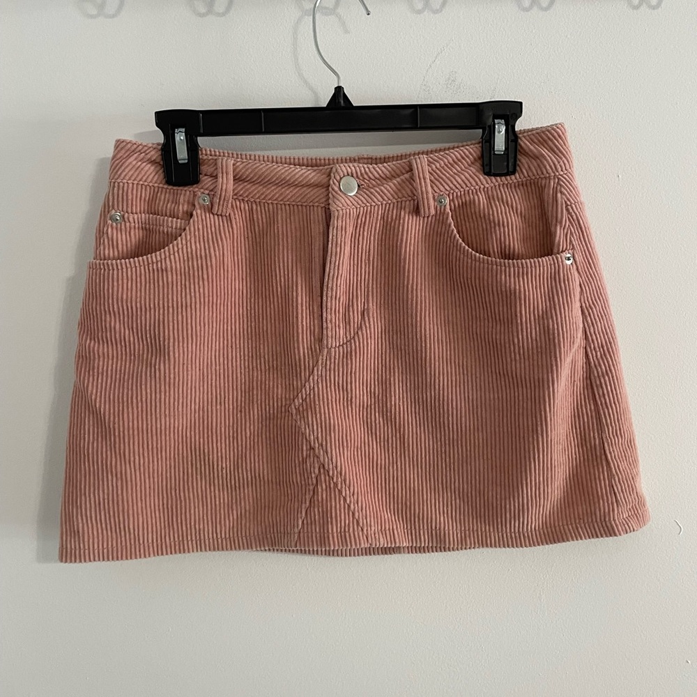 Forever 21 Size M Pink ribbed skirt